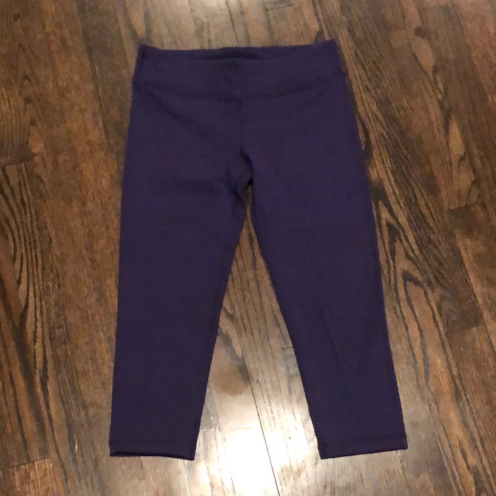 Ivivva by LULULEMON girls 18” capris